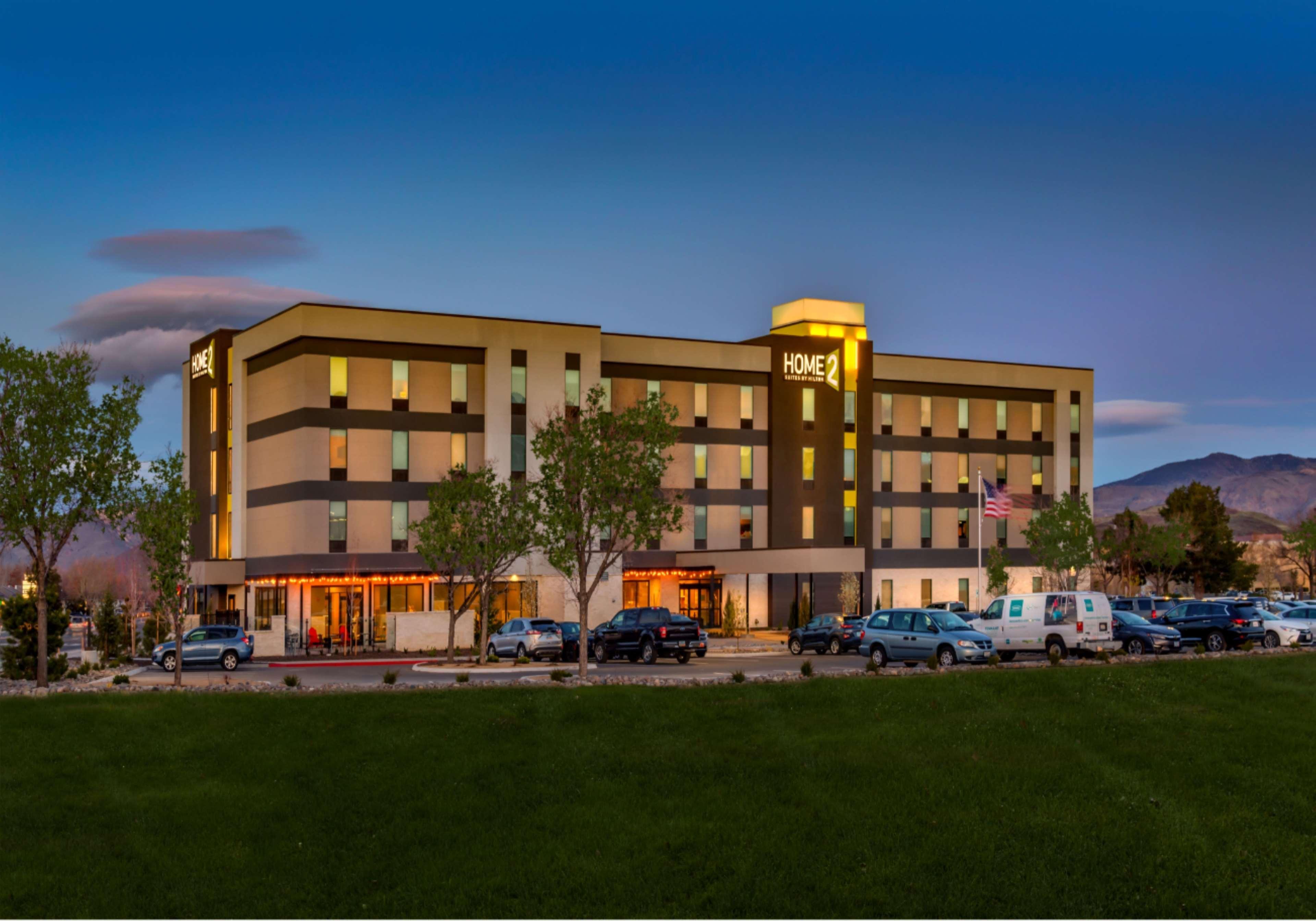 Home2 Suites By Hilton Reno Exterior photo
