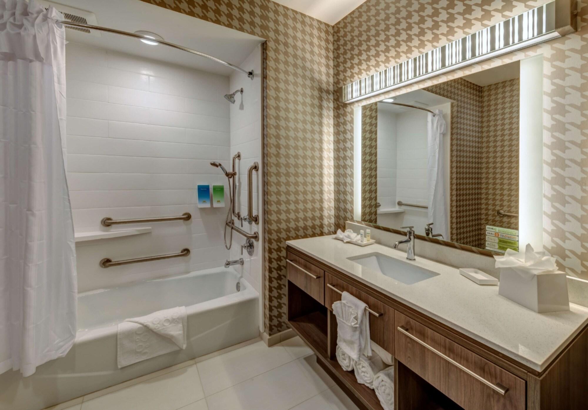 Home2 Suites By Hilton Reno Exterior photo